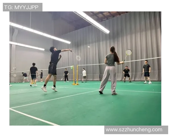 成都羽毛球队奋勇拼搏的背后故事与锦标赛精彩瞬间回顾